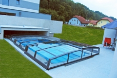 pool-enclosure-corona-in-the-house